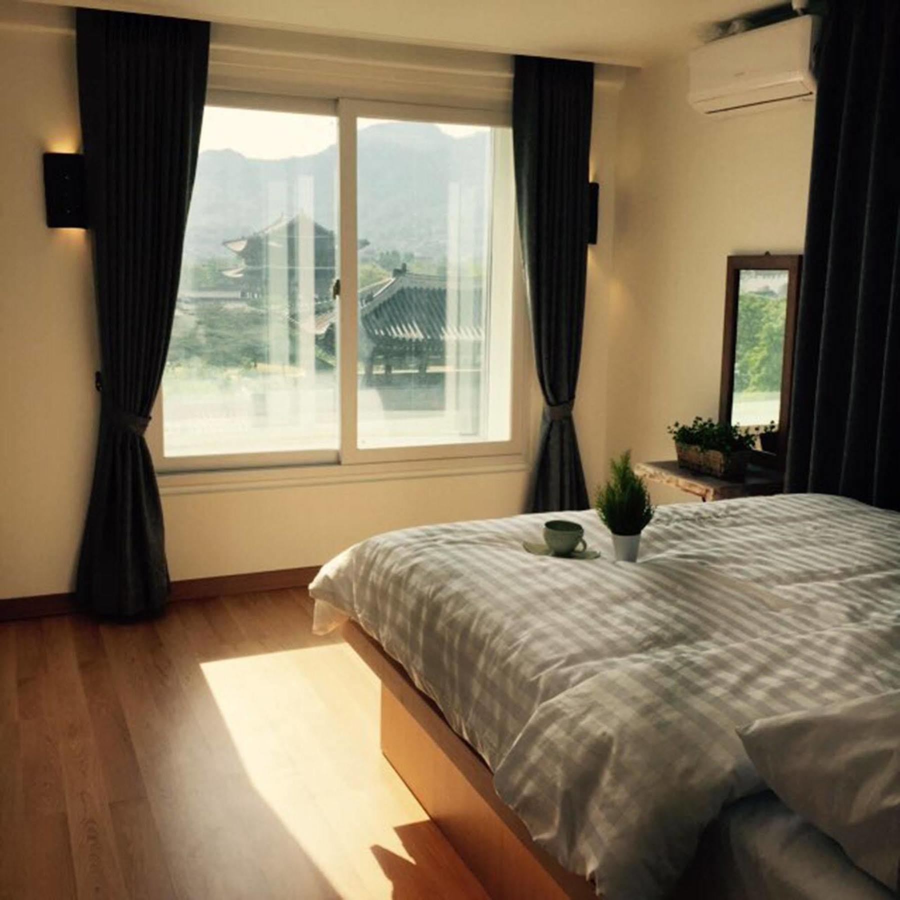 Woo Guest House Сеул Екстериор снимка
