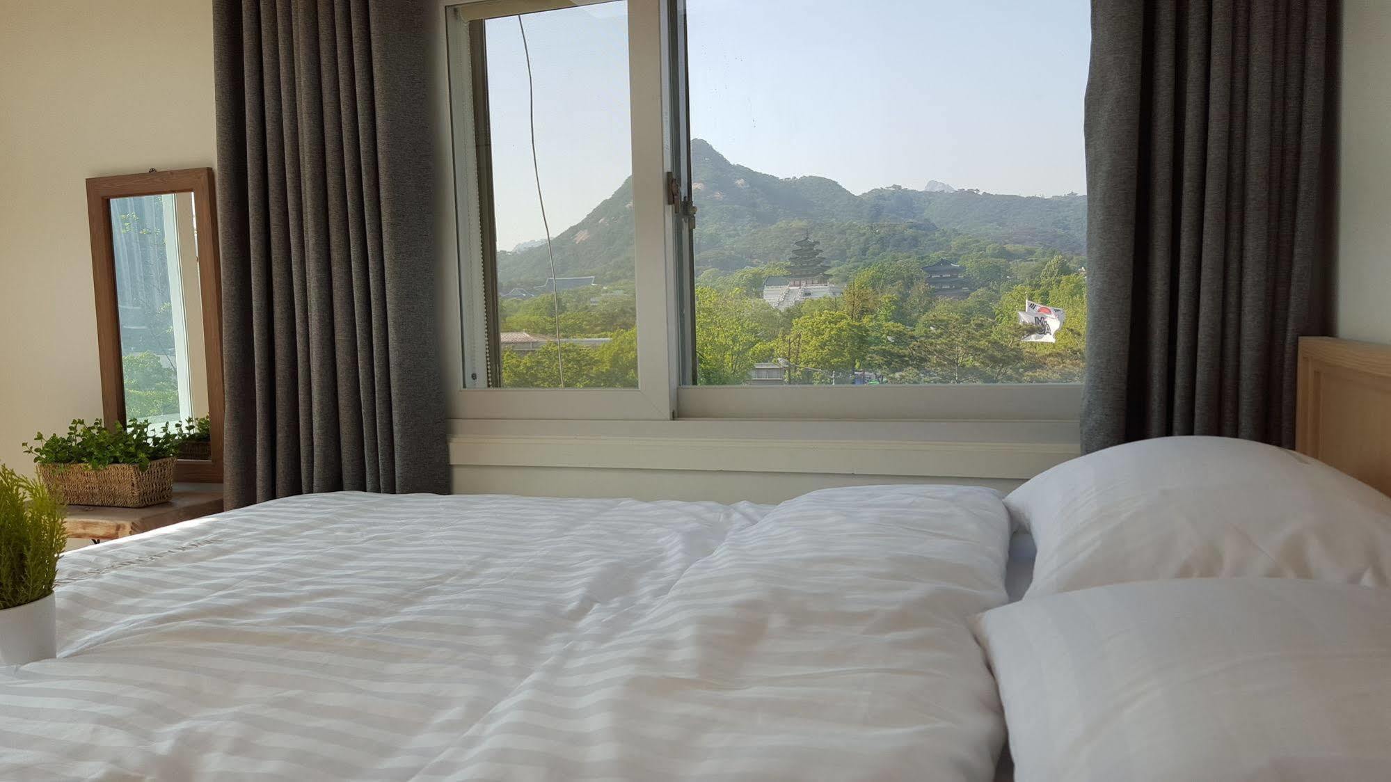 Woo Guest House Сеул Екстериор снимка