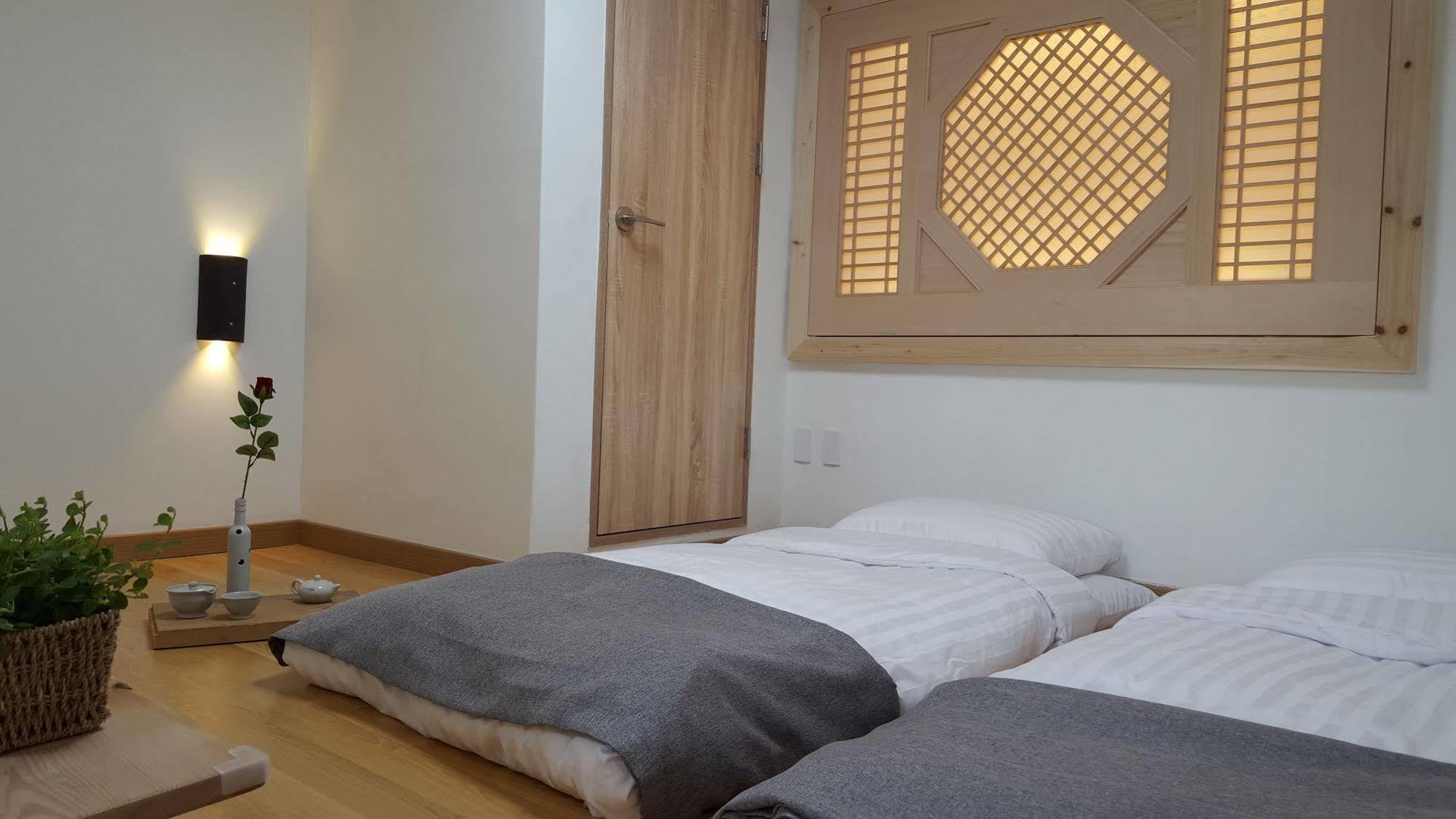 Woo Guest House Сеул Екстериор снимка